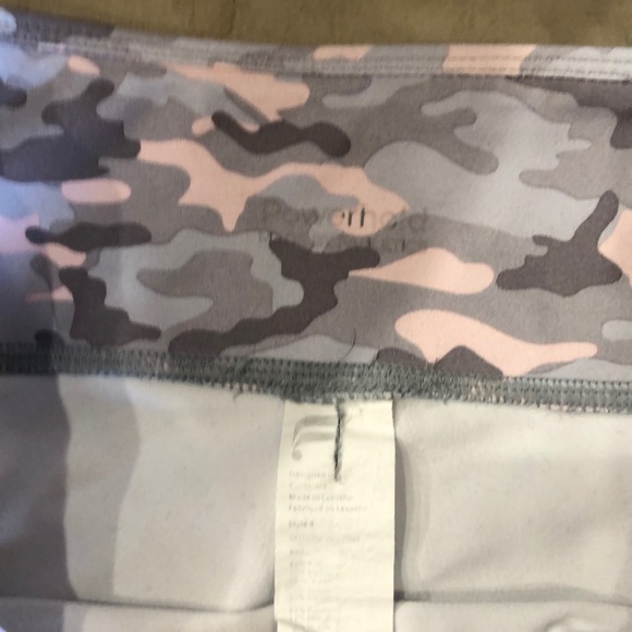 Fabletics capris - Picture 3 of 4